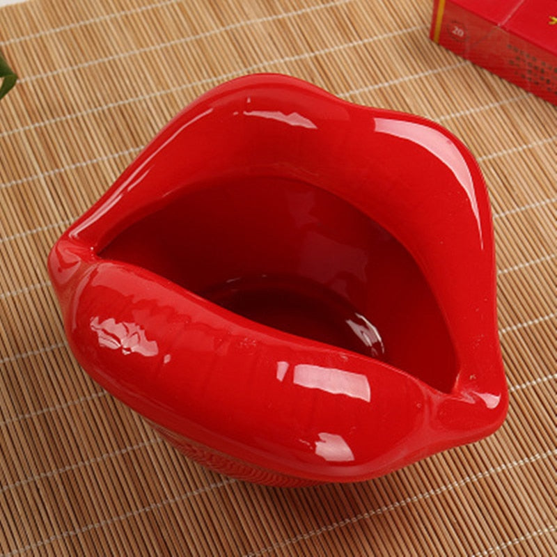 Ceramic Cigar Ashtray Lips